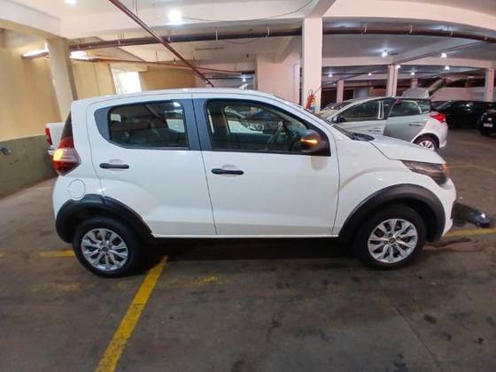 FIAT MOBI 1.0 EVO FLEX LIKE. MANUAL FIAT MOBI 1.0 EVO FLEX LIKE. MANUAL